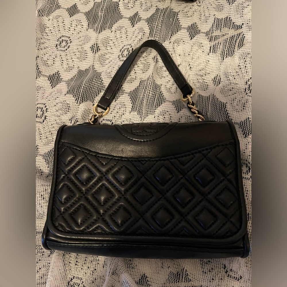 Preloved Tory Burch Fleming Matte leather shoulder bag chain like new